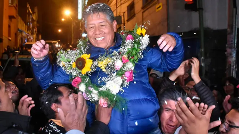 El subalcalde de Cotahuma, tras salir en libertad. TOMADA DE ERBOL