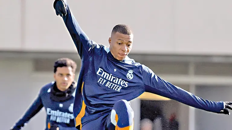 Kylian Mbapp&eacute;, en un entrenamiento del Merengue./ REAL MADRID CF