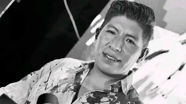 Iv&aacute;n Chura, tecladista del grupo musical, Willy Rojas. RRSS