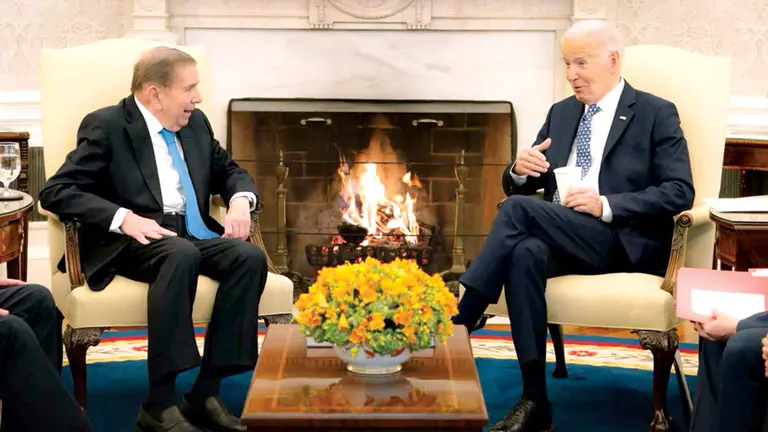 Edmundo Gonz&aacute;lez y Joe Biden se reunieron en la Casa Blanca./ RRSS