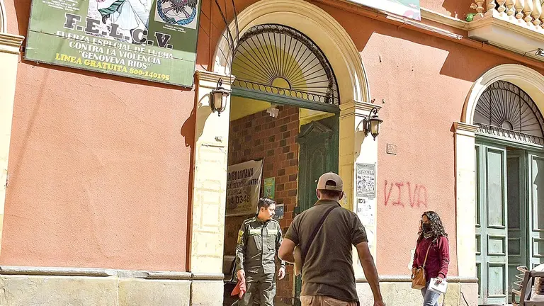 Fachada de la Fuerza Especial de Lucha Contra la Violencia de Cochabamba./ NOE PORTUGAL