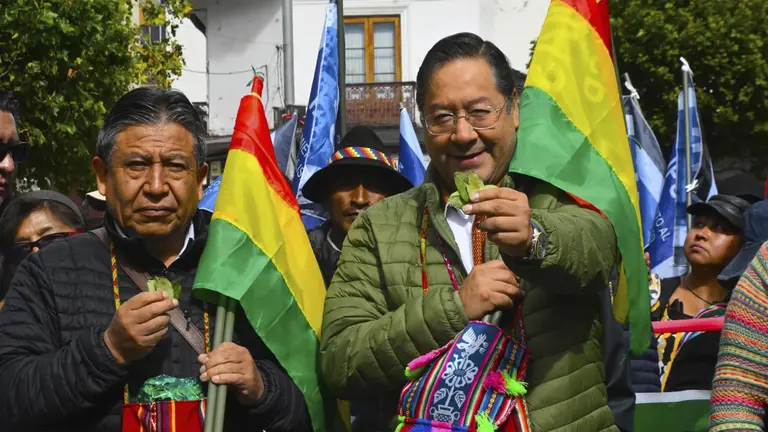 Coca, industrializada: Arce anuncia segunda planta en Coroico y entrega de Kokabol en julio
