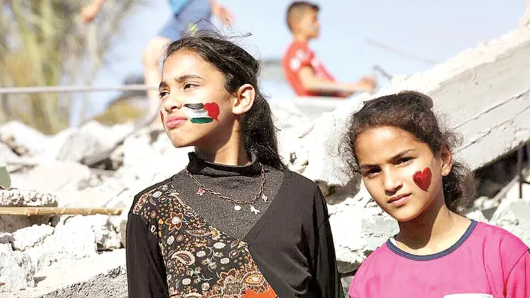 Ni&ntilde;as palestinas durante la guerra entre Israel y Ham&aacute;s./ ARCHIVO