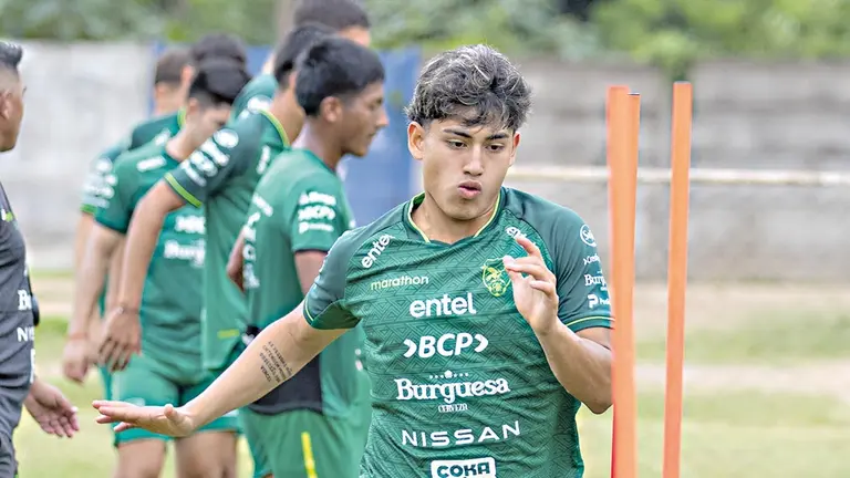 Una imagen del equipo entrenando./ FBF