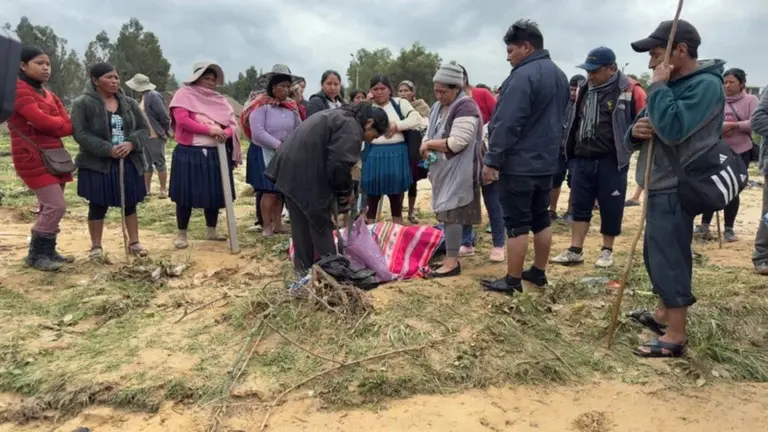 Hallan el cuerpo de una de las hermanas arrastradas en Sacaba. RED UNO.