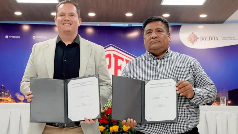 YPFB y CANACOL firman cuatro contratos de Servicios Petroleros para la exploración y explotación de hidrocarburos en las áreas Ovai, Florida Este, Arenales y Tita-Techi./ YPFB