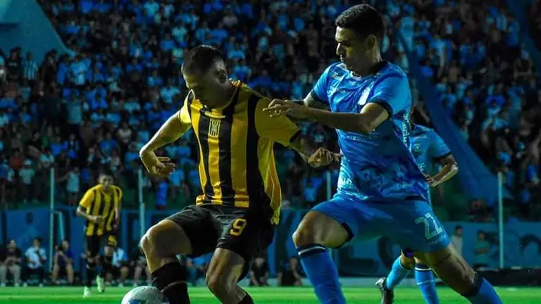 Blooming y The Strongest igualaron en amistoso. FACEBOOK CLUB THE STRONGEST.