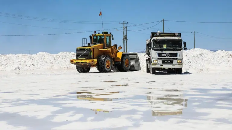 El salar de Uyuni tiene una de las reservas m&aacute;s grandes de litio en el mundo/ ABI