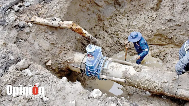 Los trabajos del nuevo colector de la avenida Ayacucho y Esteban Arce, este 29 de enero./ DICO SOL&Iacute;S