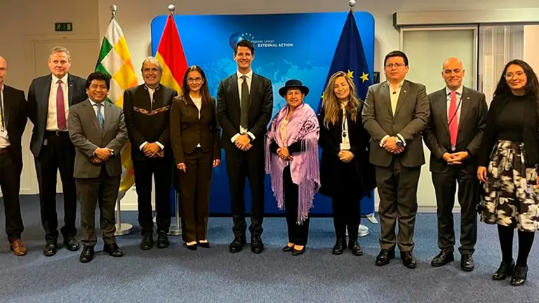 Autoridades nacionales y de la UE, tras reuniones. TOMADA DE URGENTE