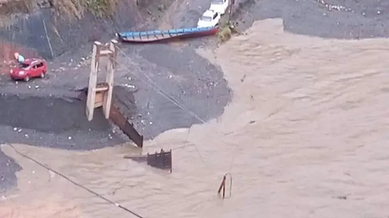 Crecida de un río en Tipuani./ ERBOL