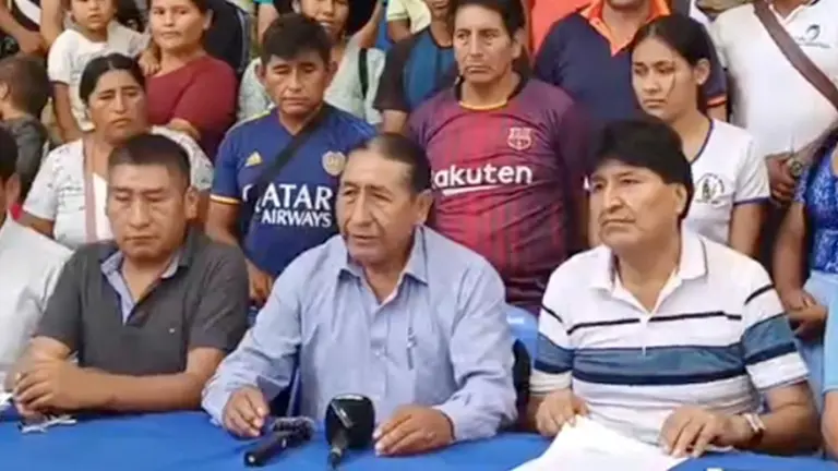 En Lauca &Ntilde;, Evo Morales y Eliseo Rodr&iacute;guez sellan alianza para ir a las elecciones con el FPV./ OXIGENO.BO