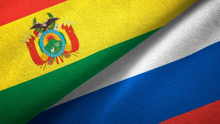 Bandera de Bolivia y de la Federaci&oacute;n de Rusia. RRSS