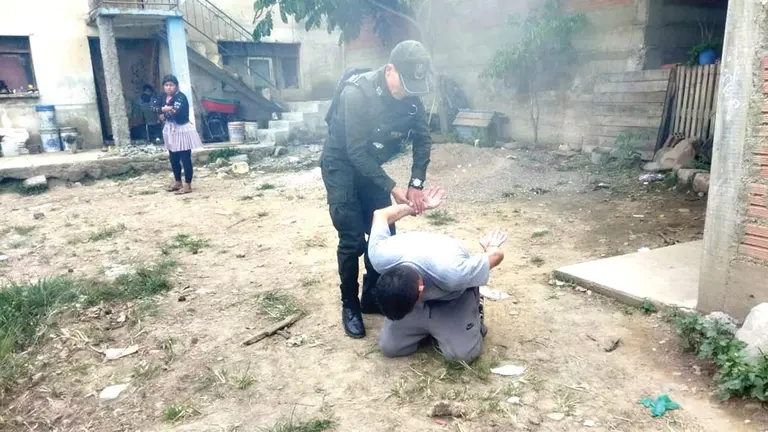 Aprehenden a extranjero por robo agravado./ CORTESÍA