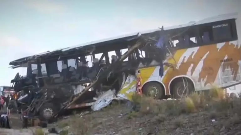 As&iacute; qued&oacute; el bus tras el accidente. RRSS