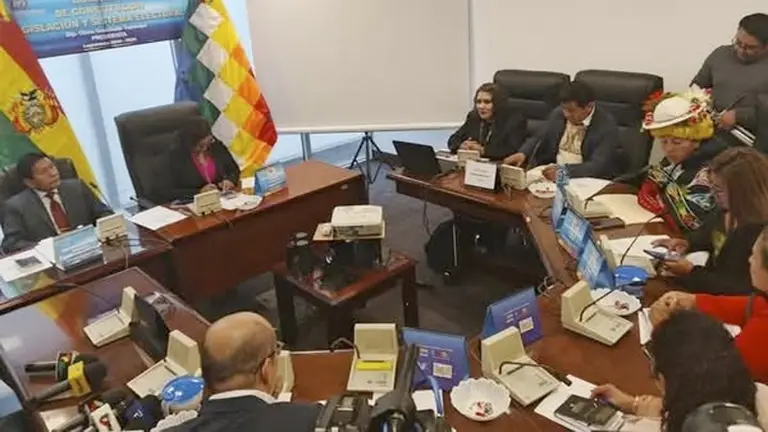 Comisi&oacute;n de Diputados aprueba proyecto de ley que implementa el TREP en las elecciones generales