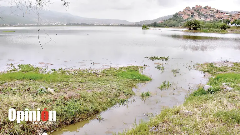 La laguna Alalay, este 13 de marzo./ DICO SOL&Iacute;S