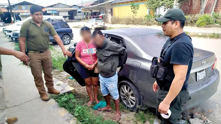 El recluso fue detenido junto a su concubina en el Tr&oacute;pico de Cochabamba./ CORTES&Iacute;A