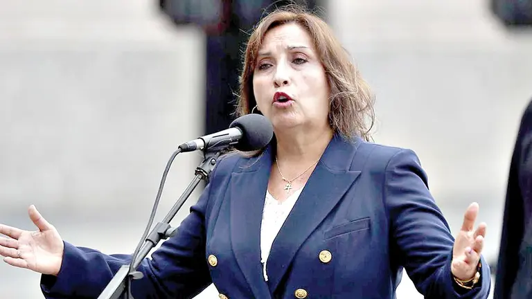 Dina Boluarte, presidenta de Per&uacute;./ EL CONFIDENCIAL