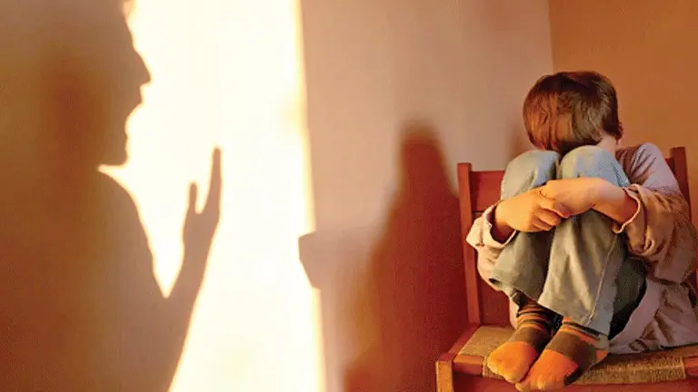 Escenificaci&oacute;n de un caso de violencia f&iacute;sica en contra de un ni&ntilde;o./ APRONI