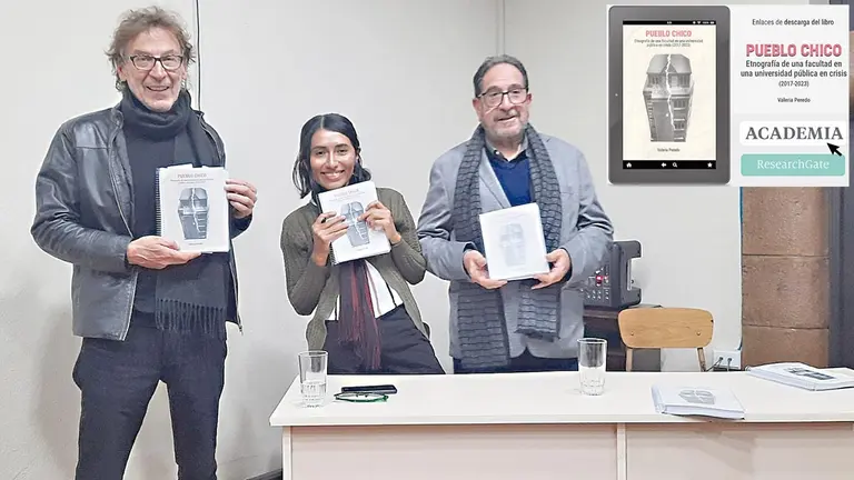 (Dr izq. a der.) George Komadina, Valeria Peredo (autora) y Juan Cristóbal Soruco en la presentación del libro. / INCISO UMSS