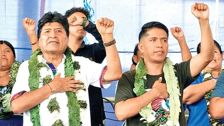 De un lado, el expresidente Evo Morales. Del otro, el titular del Senado, Andr&oacute;nico Rodr&iacute;guez./ ARCHIVO