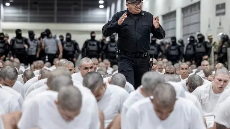 Deportados a El Salvador en un operativo pasado. HANDOUT