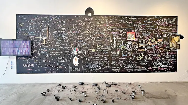 Una pieza de la exposici&oacute;n &lsquo;Cartograf&iacute;as XXY: Migraci&oacute;n/Sangre/Mestizaje&rsquo;. / CORTES&Iacute;A