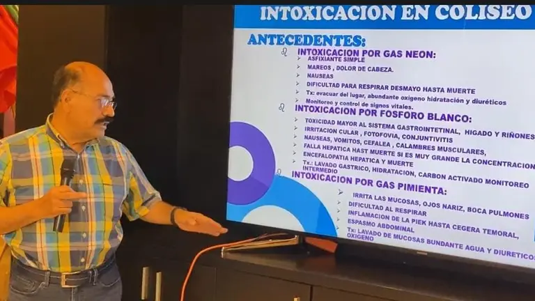 El secretario de Salud de la Alcald&iacute;a, An&iacute;bal Cruz, durante el informe sobre el caso de intoxicaci&oacute;n.