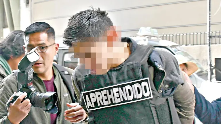 Aprehenden al hombre que disfrazado de &ldquo;Joker&rdquo; 
apu&ntilde;al&oacute; a tres j&oacute;venes en La Paz. /APG