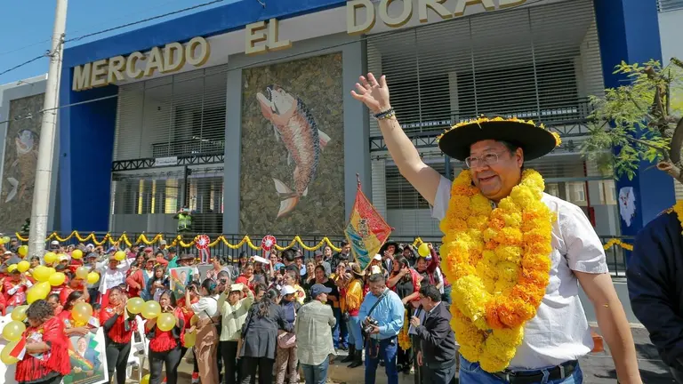 El presidente Luis Arce, durante la entrega de obras por la efem&eacute;ride de Tarija. LUCHO ARCE