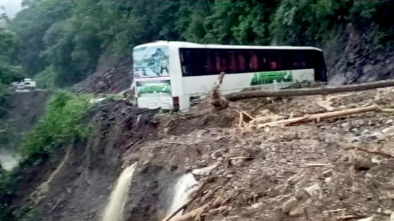 El derrumbe en la zona de Siete Curvas./ RADIO SOBERANÍA