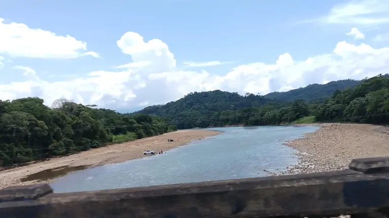 Fotograf&iacute;a de un r&iacute;o en el Tr&oacute;pico de Cochabamba. MARIELA COSS&Iacute;O