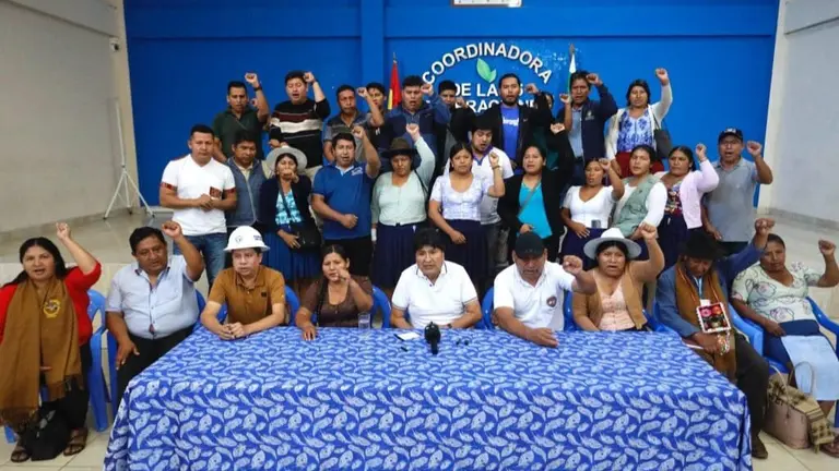 Evo Morales en conferencia de prensa desde el Tr&oacute;pico. RADIO KAWSACHUN COCA
