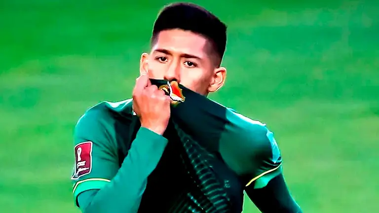 Ramiro Vaca, jugador de Bol&iacute;var envuelto en pol&eacute;mica./SPORT BOLIVIA