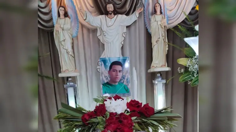 Velan el cuerpo de Cristhian Escobar. OPINI&Oacute;N