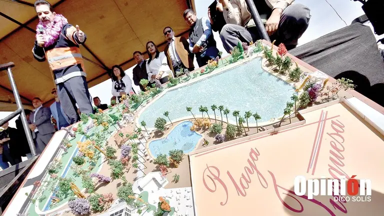 La maqueta del proyecto Playa Turquesa, ayer en Co&ntilde;a Co&ntilde;a./ DICO SOL&Iacute;S