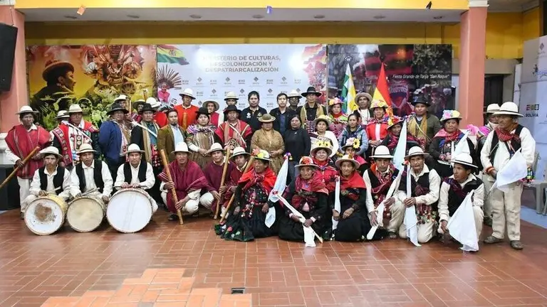 MINISTERIO DE CULTURAS