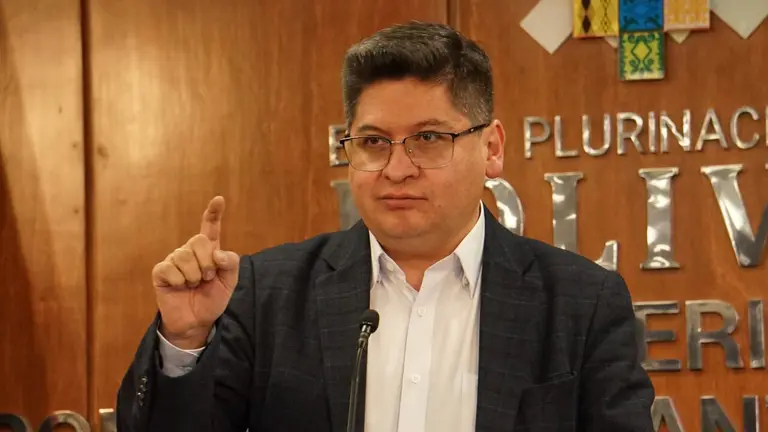 El ministro de Econom&iacute;a, Marcelo Montenegro se refiere al informe del FMI. APG