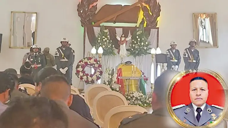 Velorio del teniente coronel Juan Javier Soliz, asesinado el 30 de mayo en Montero, Santa Cruz./ CORTESÍA