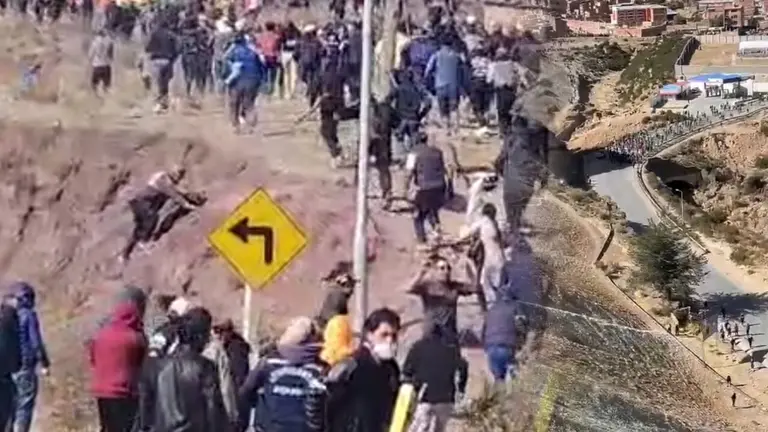 Enfrentamientos en LLallagua./ CAPTURAS DE PANTALLA