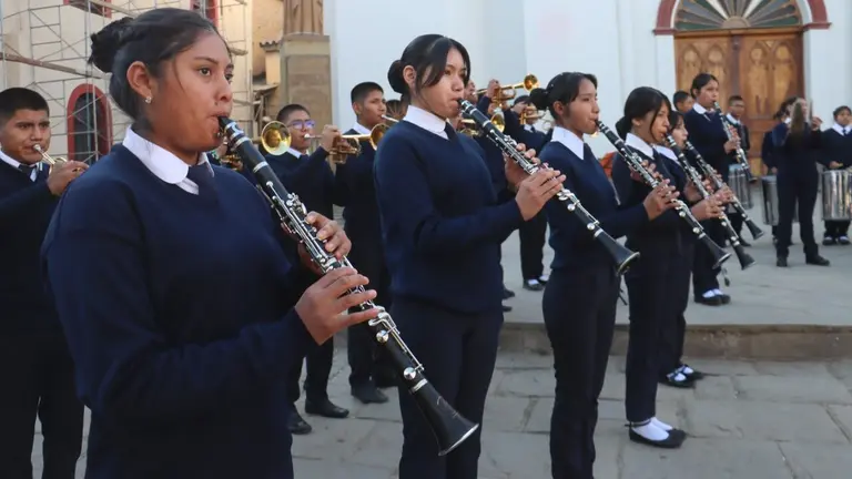 Una banda estudiantil de m&uacute;sica en Sacaba. GAMS