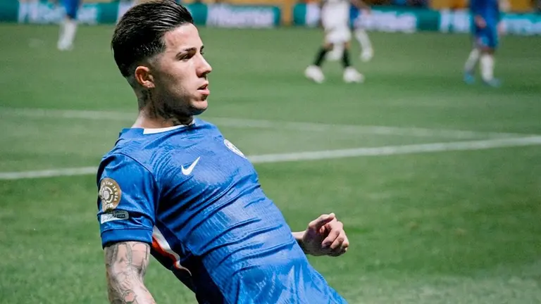 Enzo Fern&aacute;ndez festeja un gol ante Los &Aacute;ngeles FC./ CHELSEA FC