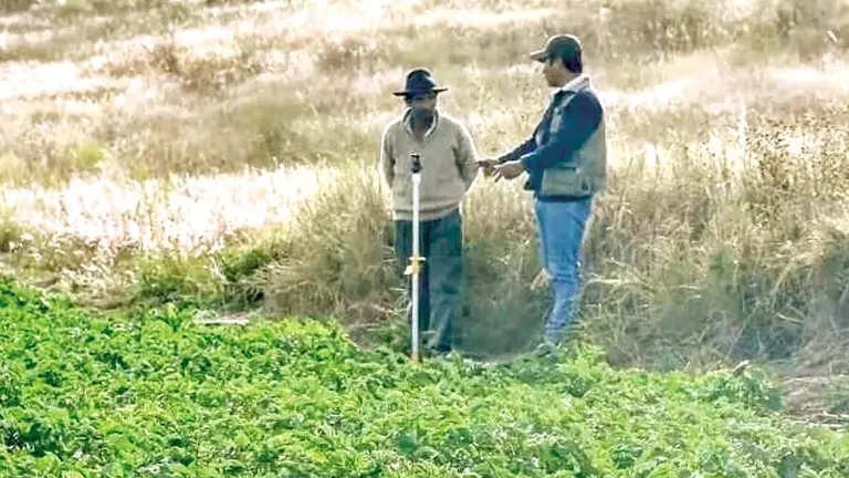 Productores de Sacaba son capacitados para prevenir riesgos./ GOBERNACI&Oacute;N