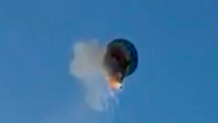 Globo aerost&aacute;tico en llamas. CAPTURA