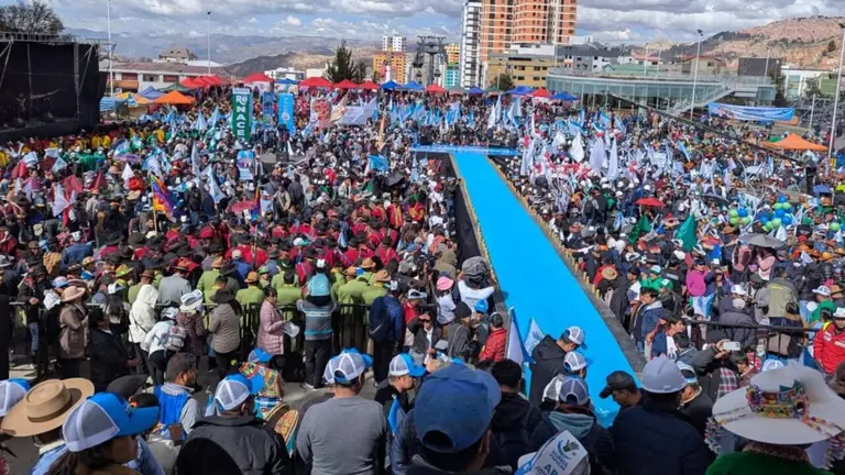 Alianza Popular, sigla que postula a Andr&oacute;nico Rodr&iacute;guez a la presidencia de Bolivia, arranc&oacute; oficialmente este s&aacute;bado la campa&ntilde;a electoral rumbo a los comicios del pr&oacute;ximo 17 de agosto. ALIANZA POPULAR
