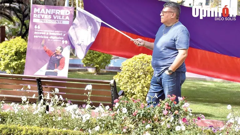 Un simpatizante de APB S&uacute;mate en campa&ntilde;a, en d&iacute;as recientes./ DICO SOL&Iacute;S