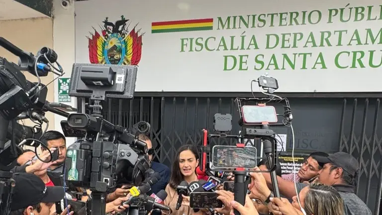 La diputada de CC, Luisa Nayar, presenta una denuncia penal contra Ruth Nina. LUISA NAYAR
