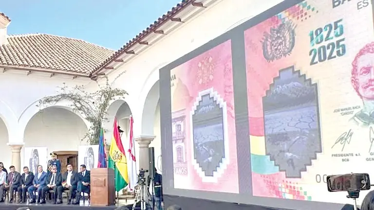El lanzamiento del billete y monedas del Bicentenario./ APG