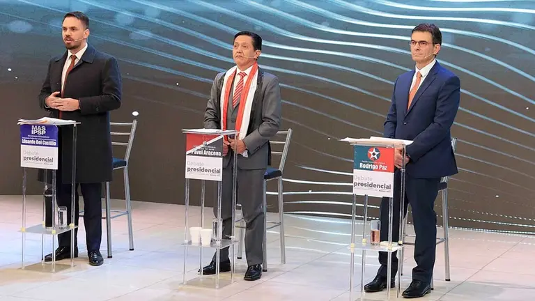 De izquierda a derecha, Eduardo del Castillo, Pavel Aracena y Rodrigo Paz./ APG